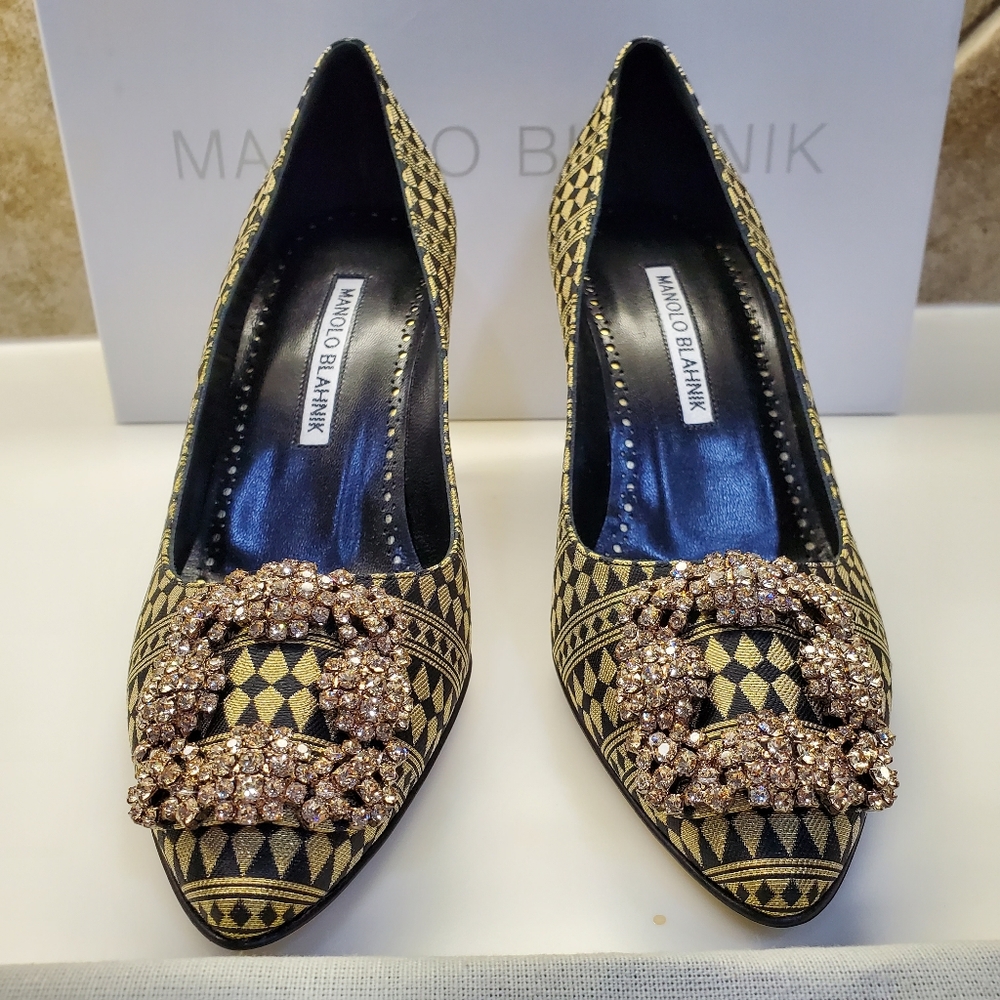 Manolo blahnik hangisi 70mm